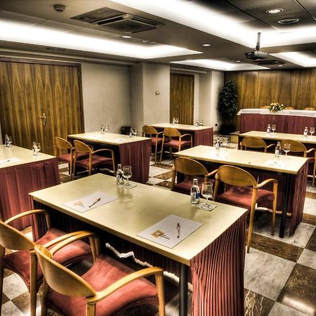 Zenit Diplomatic Hotel Andorra la Vella Ngoại thất bức ảnh