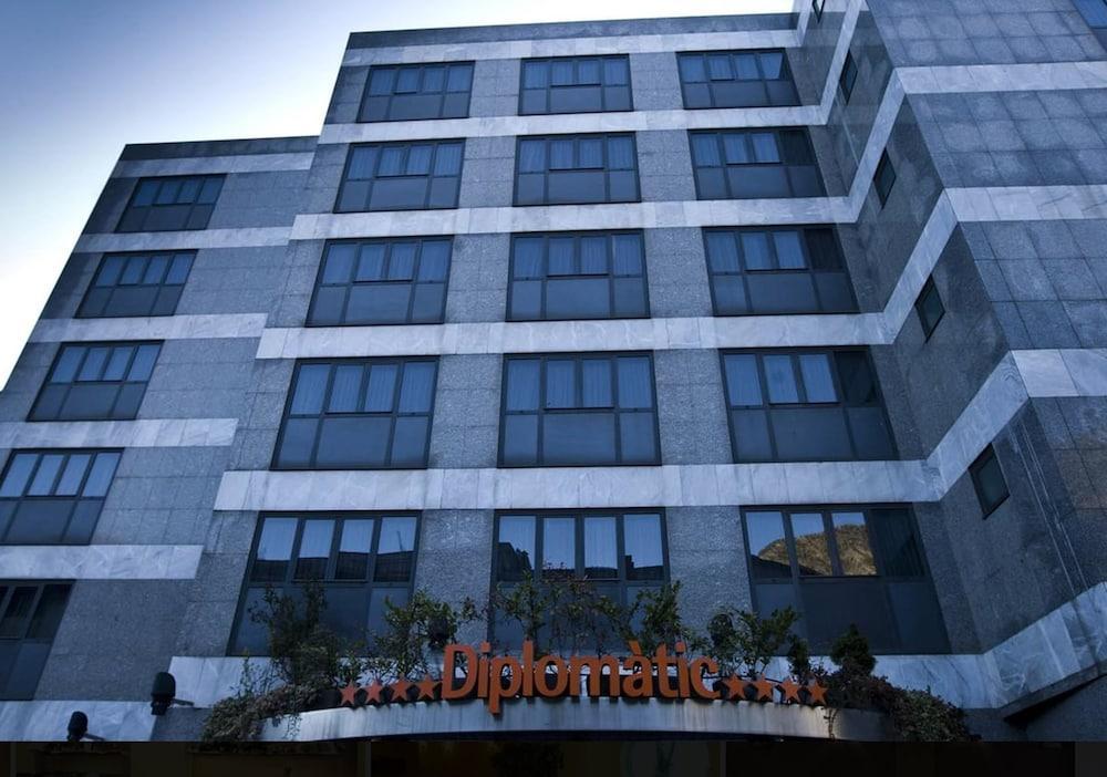 Zenit Diplomatic Hotel Andorra la Vella Ngoại thất bức ảnh
