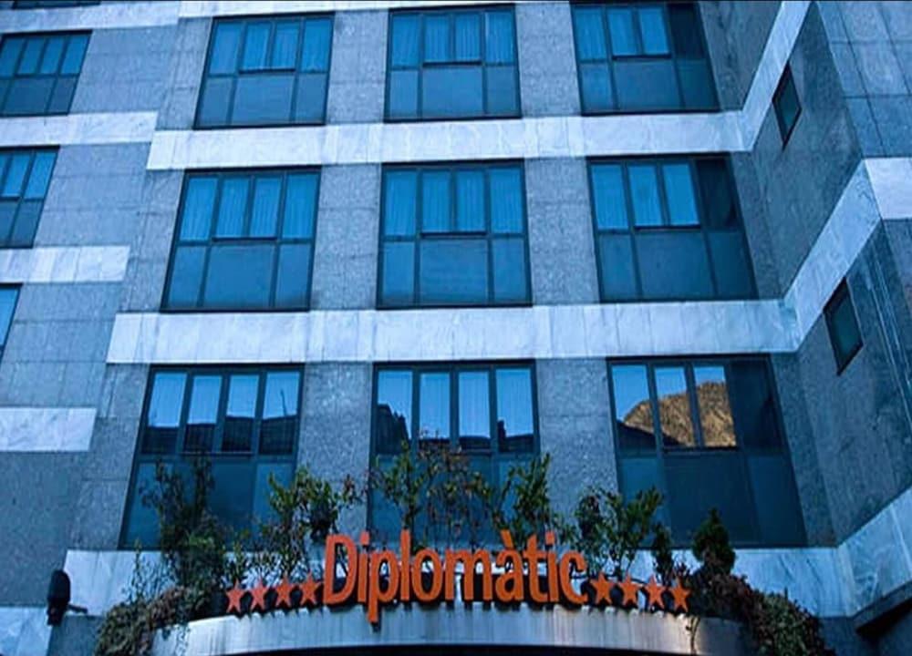 Zenit Diplomatic Hotel Andorra la Vella Ngoại thất bức ảnh