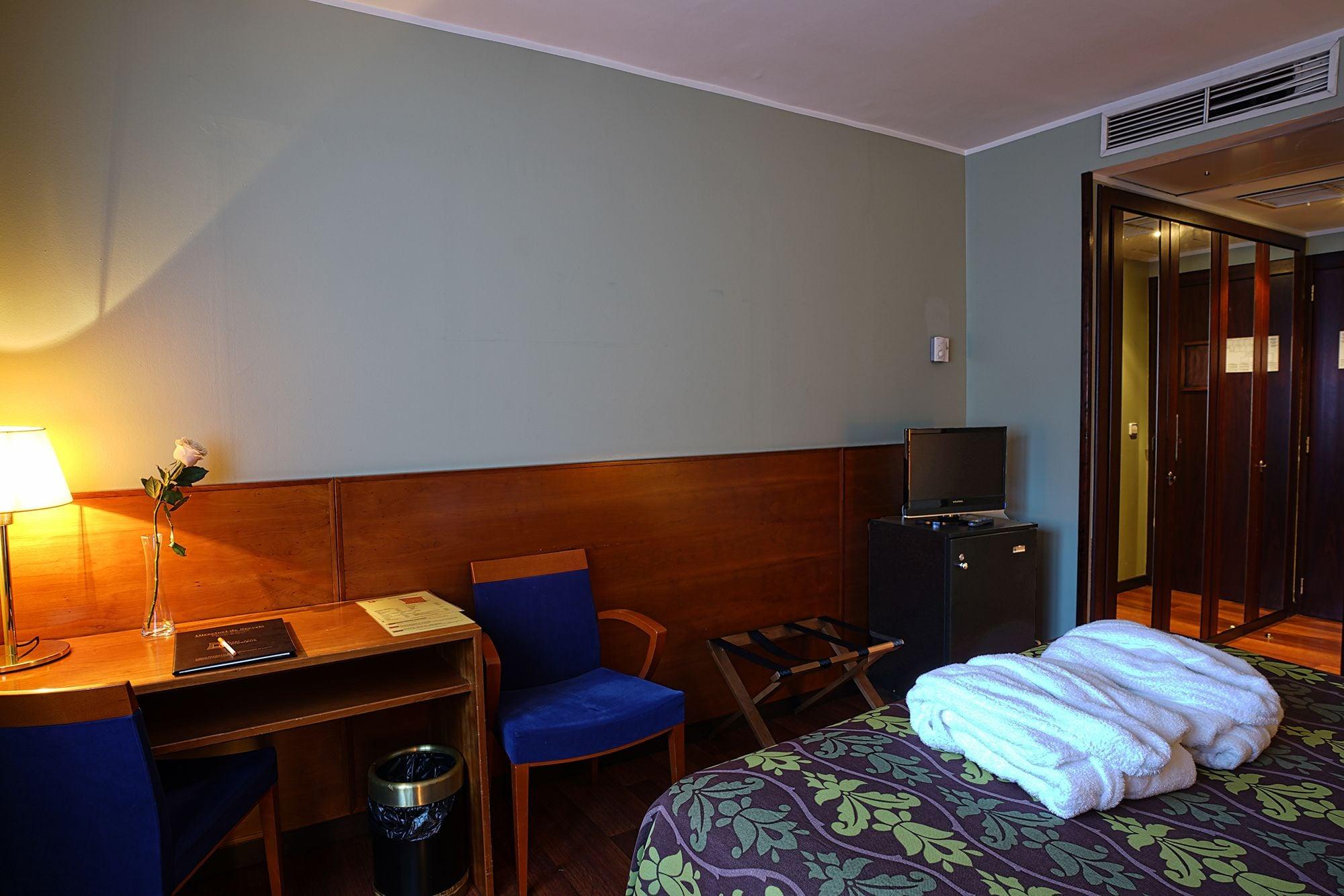 Zenit Diplomatic Hotel Andorra la Vella Ngoại thất bức ảnh