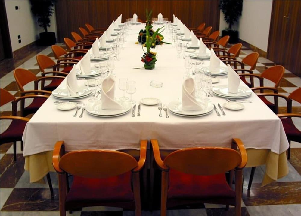 Zenit Diplomatic Hotel Andorra la Vella Ngoại thất bức ảnh