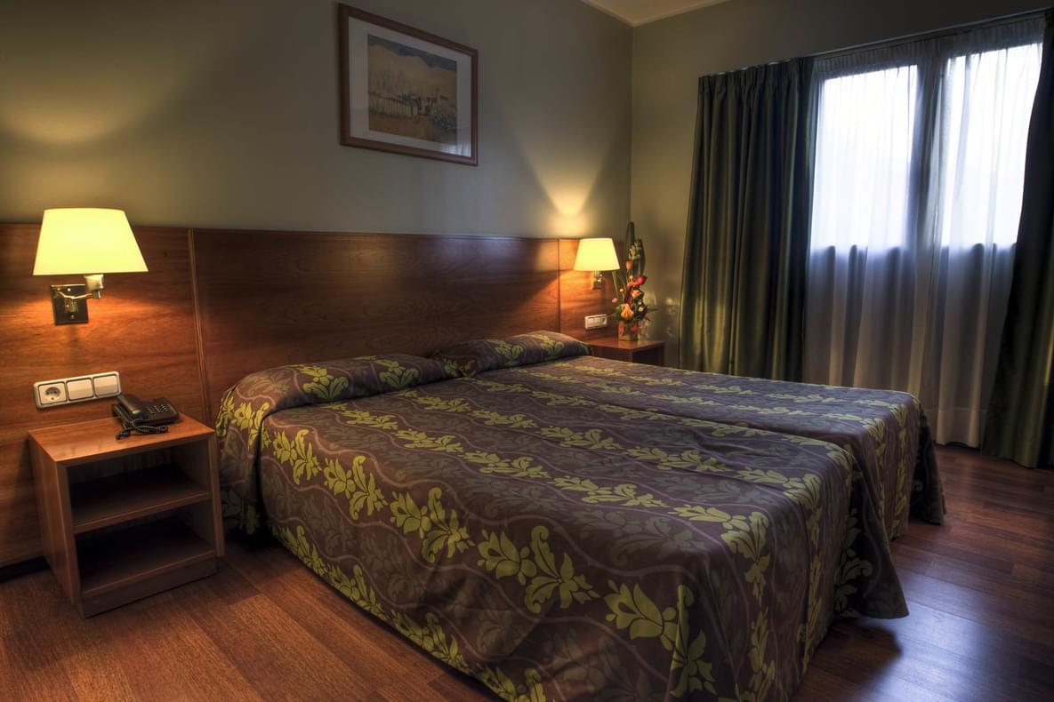 Zenit Diplomatic Hotel Andorra la Vella Ngoại thất bức ảnh