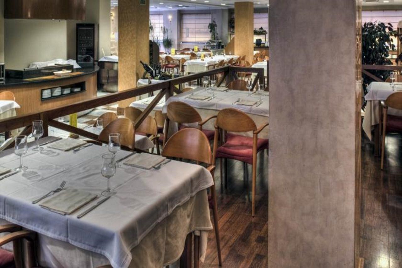 Zenit Diplomatic Hotel Andorra la Vella Ngoại thất bức ảnh