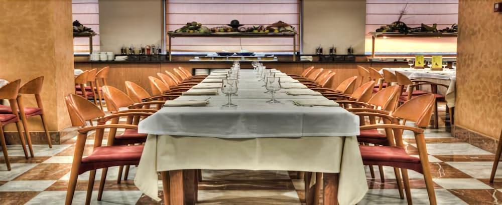Zenit Diplomatic Hotel Andorra la Vella Ngoại thất bức ảnh